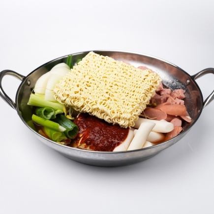 【各種ご宴会にお勧め◎】ノムノム選べる鍋コース!全10品120分飲み放題付きプデチゲコース