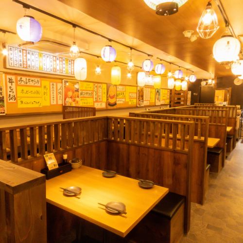 スタッフの元気な声が飛び交う店内！静岡おでんやおばんざい、海鮮が魅力の『ごっつぁんです。』お得に楽しめる単品飲み放題やお一人様限定のサービスもご用意しております。仕事終わり、サク飲み、2次会、出張の際にお立ち寄りください。【浜松駅/飲み放題/刺身/おでん/日本酒】※写真は系列店