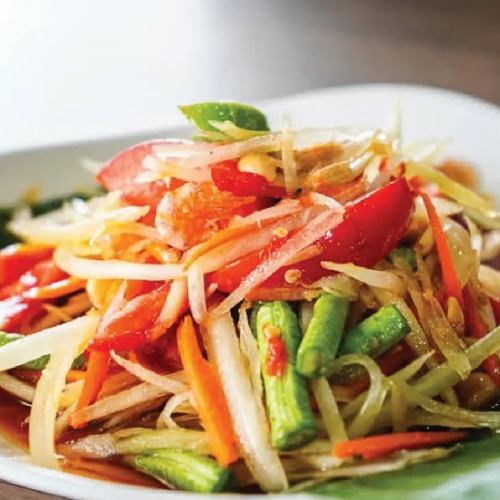 [Enjoy traditional authentic taste at a reasonable price◎] Green papaya salad ◆Som Tam Thai 850 yen (tax included)