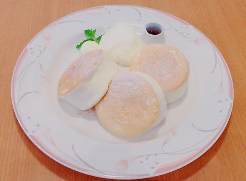 Fluffy pancakes *Lunch only