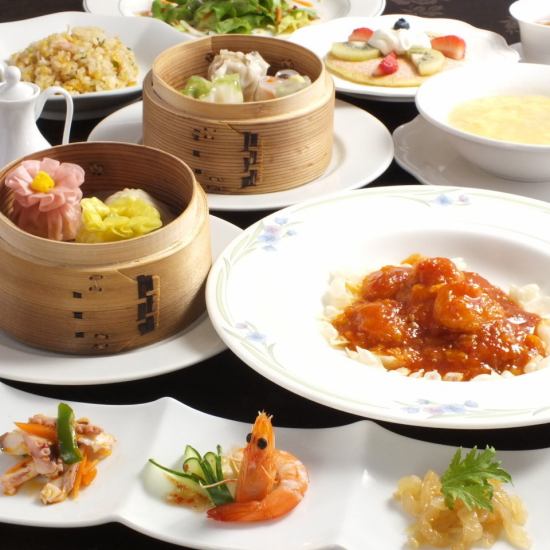 Assorted popular dim sum 6 varieties ♪ Various sets and courses are also recommended!