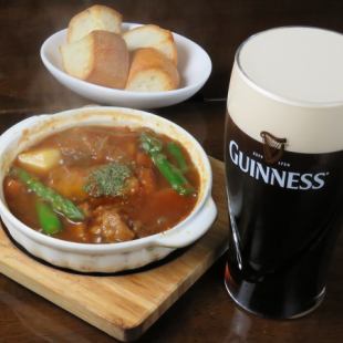 Stewed beef in Guinness beer (with baguette) Msize