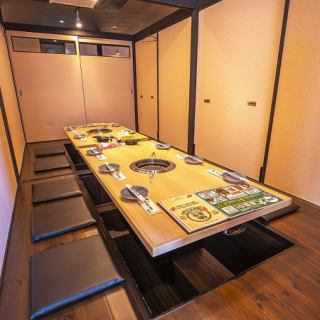 6名様掛けのテーブルをご用意しております。