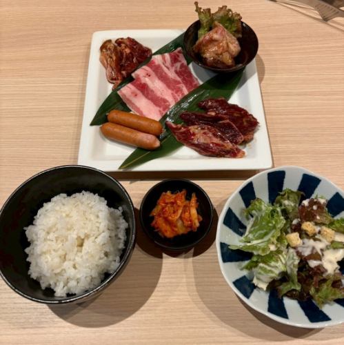 すだくメニューの通常ランチ