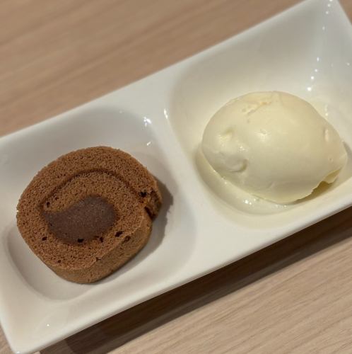 ミニイチゴケーキ＋アイス／ミニチョコケーキ＋アイス