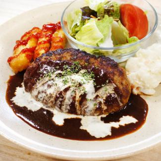 自家製デミグラスハンバーグ定食