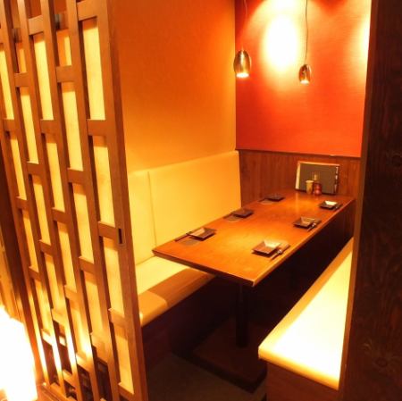 [Semi-private room] We offer the recommended courses such as "Burning Kaiseki Course" and "Japanese and Western Eclectic Course" for entertainment and dinner.You can enjoy a variety of gorgeous Japanese dishes using Japanese black beef and snow crab.It goes very well with sake and shochu, so please enjoy it in important scenes.