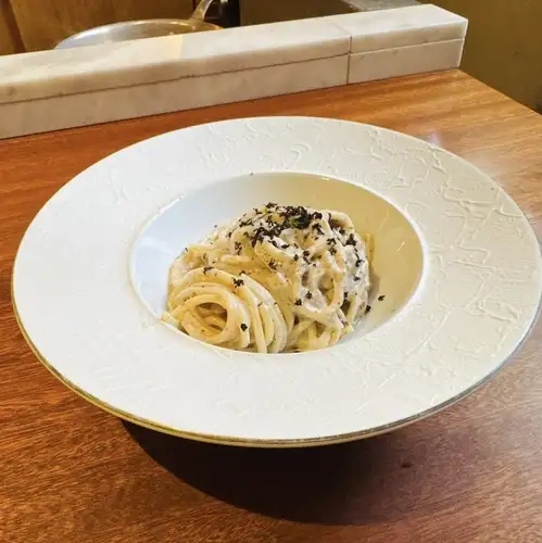 Truffle pasta with plenty of mushrooms