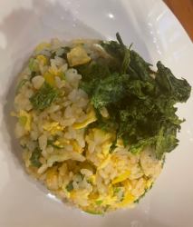 Fried rice with green laver