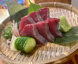 生カツオの刺身