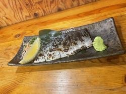 Straw-grilled marinated mackerel