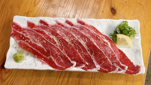 和牛ツラミ刺し