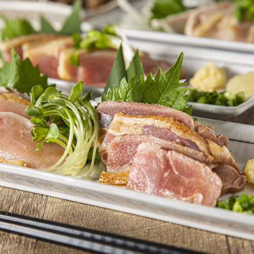 Assortment of 2 types of chicken sashimi