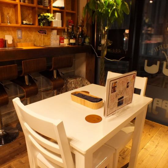 お店が2階にあり、店内も落ち着いた雰囲気でゆっくりできる♪