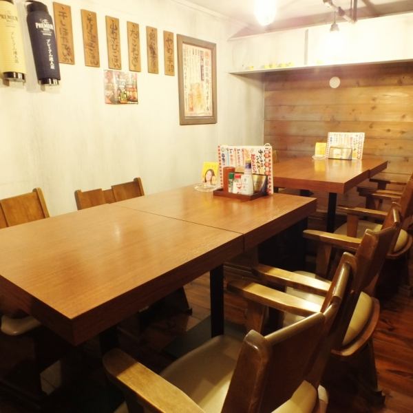 There are 1st and 2nd floors in the store, and the 1st floor has counters and table seats.The 2nd floor is a table seat and can be reserved as a private room!