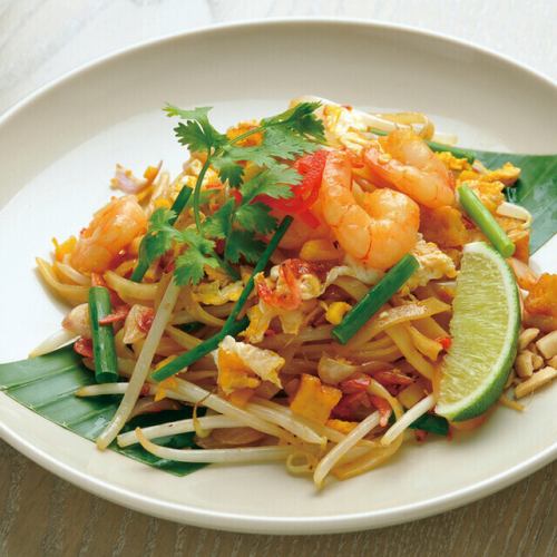 海老のタイ焼きそば（パッタイクン）～タイ国本場の味付けをぜひ～