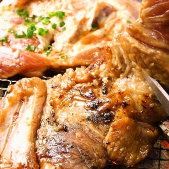 @【新桥店人气No.1】日本猪肉五花肉的3种或5种的韩式火锅♪ 9道菜套餐 3,300日元（不含税）