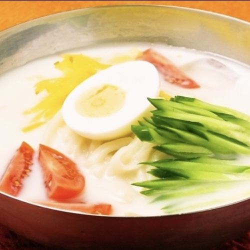 Cold soy milk noodles (Kongusu)