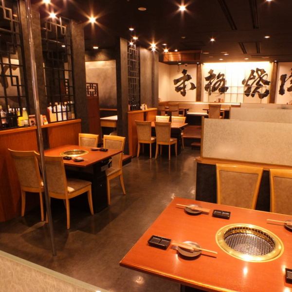 スタイリッシュで落ち着いた店内。みなとみらい駅直結、クイーンズスクエア内の好立地でランチタイムの利便性も抜群♪