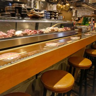 Counter seats♪ You can cook and enjoy your food from behind the counter! Even solo travelers are welcome♪ Recommended for dates♪