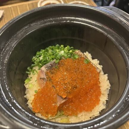 【90分钟◎含无限畅饮】新鲜捕捞的生鱼片、烤鸡肉串、砂锅饭(任选)、甜点等9道菜,5,000日元(含税)