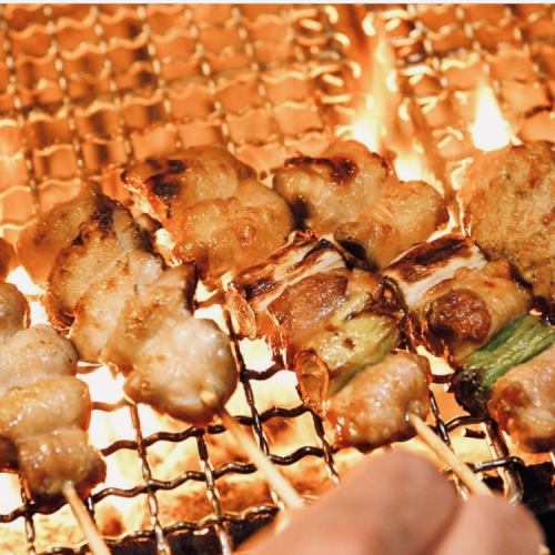 【日～木限定！19:30迄来店！】炭火で焼き上げた自慢の焼き鳥半額！+単品飲み放題付がお得★