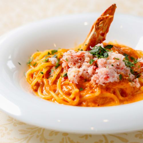 Tomato cream pasta with plenty of crab