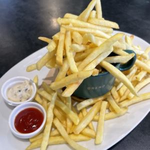 俺盛り！ポテトフライ　～トリュフマヨネーズ添え～