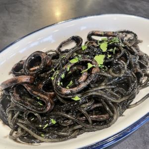 イカスミのスパゲッティ