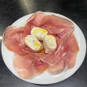 Single serving of buffalo mozzarella and prosciutto directly from Naples