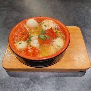 たっぷり海老とうずら卵のアヒージョ