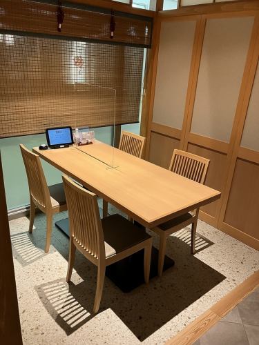 <p>About 2 minutes on foot from Osaka Monorail Senri-Chuo Station Exit.It is a shop where you can relax slowly.</p>