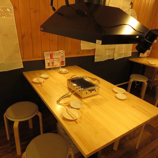 宴会套餐包括120分钟无限量畅饮，我们有3种类型的3500/4000/5000日元！请随时与我们联系，进行大量预订！