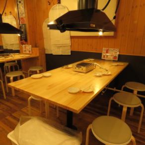 Table seats that can be used by 6 people ◎ Recommended for dates and girls-only gatherings!