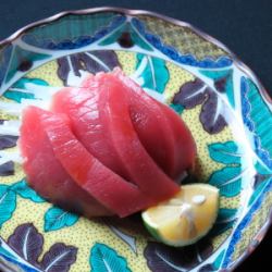 Bluefin tuna lean sashimi