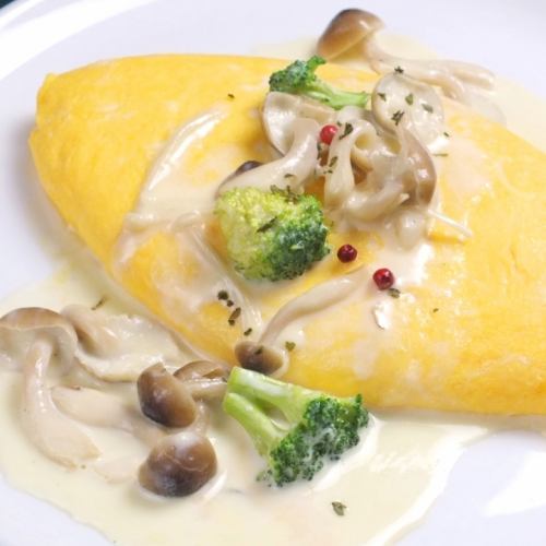 Bistro style fluffy omelet