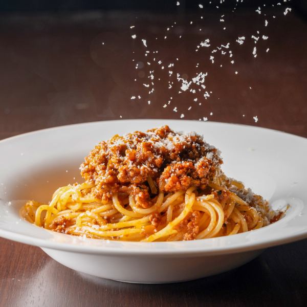 ◇ イタリアチーズの王様を♪ ◇ 削りたてパルミジャーノたっぷり至高のボロネーゼ