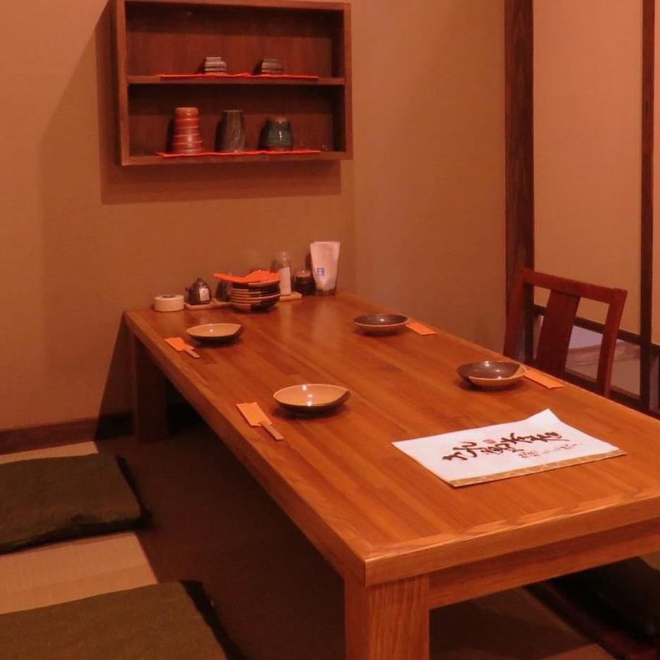 Appeared in Jogasaki! A private tatami room where you can relax while having a feeling of openness in the atrium.