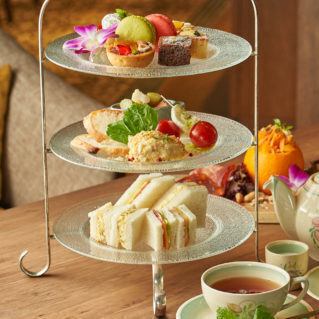 [15:00~17:00] Afternoon tea set (cake, light meal, tapas) → 1,958 yen