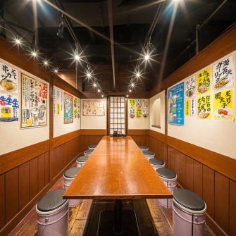 ◆◆京都木屋町の中心地に遂にOPEN◆◆「肉」と「魚」を贅沢にいただけるコスパ最強居酒屋【ひとめぼれ】！全コース120分飲み放題付で2499円～ご提供しております！飲み放題付きでこのラインナップをご堪能できるのはエリアでも当店のみ！！各種宴会・飲み会・女子会・お仕事終わりにも◎最大84名様の貸切宴会にも対応可◎