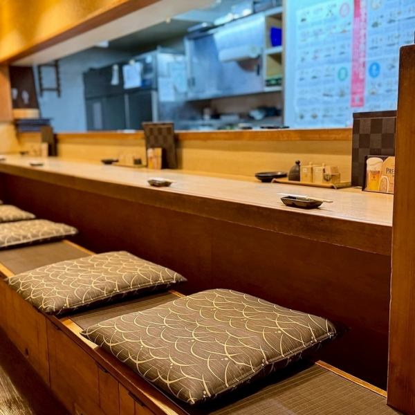 【1人飲みやデートに】接待・お祝い・飲み会などのシーンに合わせ、「県外のお客様をもてなしたい」「お酒をメインにおつまみを入れてほしい」「食事がメインなためボリューム重視で」などのご要望も承ります。