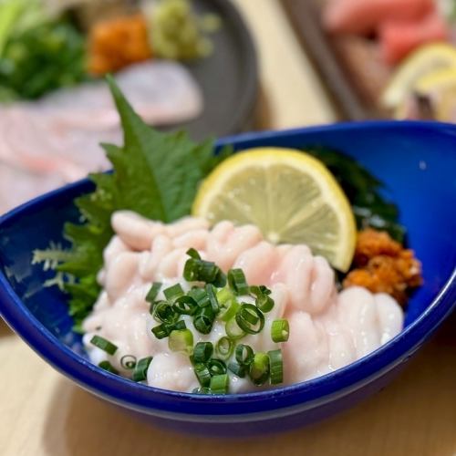 地酒とともに、九州の旬の味覚をご堪能ください。