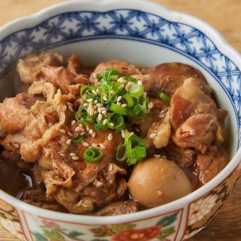 【まる煮特製もつ煮込み付き】串2種やソース焼きそばなど全7品2時間飲み放題付3500円