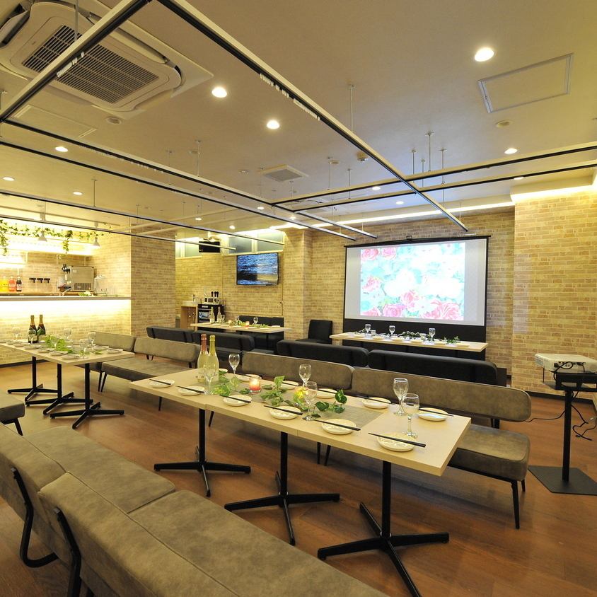 最大100名までOK!!マイクやプロジェクターもございます♪