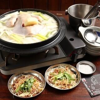 【本場韓国の水炊き】鶏の旨みを凝縮したタッカンマリ＋トッポキ・チヂミなど計8品　3,520込