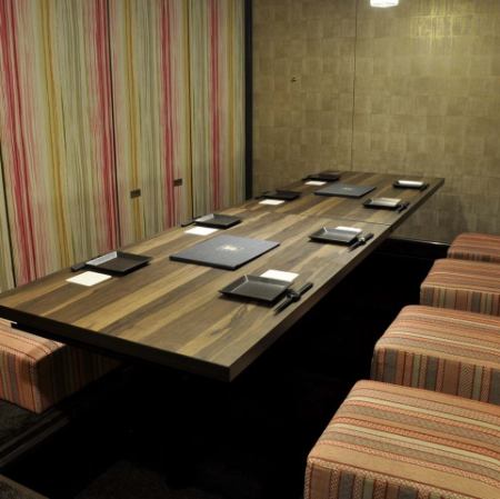 여자회나 미팅, 친구나 동료와의 술집 등에 추천의 완전 개인실 선술집입니다.유명 니혼슈・소주를 비롯한 음료를 다수 갖추고 있습니다.