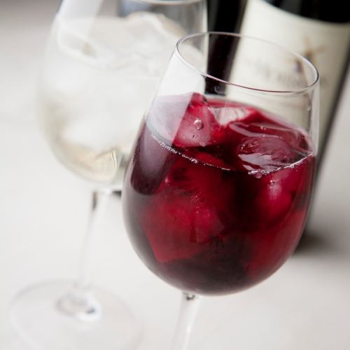 ワインや果実系ドリンクも充実。最後まで楽しめる宴会に