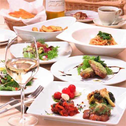 Enjoy a banquet with course meals!