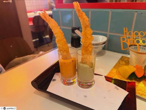 repost 
@yoshiko.2 様

ご来店頂き、素敵なお写真をご投稿頂きましてありがとうございます🌈
バースデーコースお楽しみいただけましたでしょうか🎂🎈

是非、またシンシンでお食事をお楽しみください🇨🇳
・
・
・
#エビ中華シンシン 

エビ料理満喫した！

酔っ払い天使の海老
クリームチーズの紹興酒漬け
ハチノスの甘辛炒め
海老水餃子
よだれ鶏
小籠包
海老チーズ春巻き
カクテルシュリンプ
シンシンの海老マヨ
青椒肉絲
麻婆豆腐
海老チャーハン
胡麻団子

12品＋バースデープレート
全部めっちゃおいしかったー！

大満足！

#船橋グルメ #千葉グルメ 
#船橋中華 #シンシン