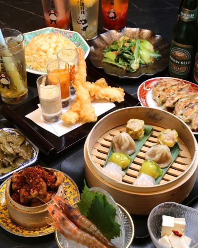 【船橋で餃子とエビ中華をつまみに、気軽な飲み会を楽しむなら】

年初めにはエビ中華シンシンへ♪
まずはこれを食べなきゃ始まらない！

2026年新年会・送別会ご予約受付中★

「エビ餃子」や名物「エビマヨ」、「炒飯」など本格中華をつまみながら、
2〜3人で気軽に飲める♪

当日OK◎2時間飲み放題付きコースは4コースご用意！

・【得々コース】名物尽くし〈全7品〉3850円
・【心々コース】本格海老中華を堪能〈全9品〉 4400円
・【もつ鍋コース】(麻辣/鶏白湯) から選べる4950円
・ 【贅沢コース】もつ鍋&名物尽くし5500円

学生さんや女子会
会社の飲み会まで幅広く対応◎

貸切や人数のご相談もお気軽に
船橋で宴会のお店を探している方はぜひ。

#船橋宴会 #船橋飲み放題 #船橋ディナー #船橋グルメ #エビ中華シンシン